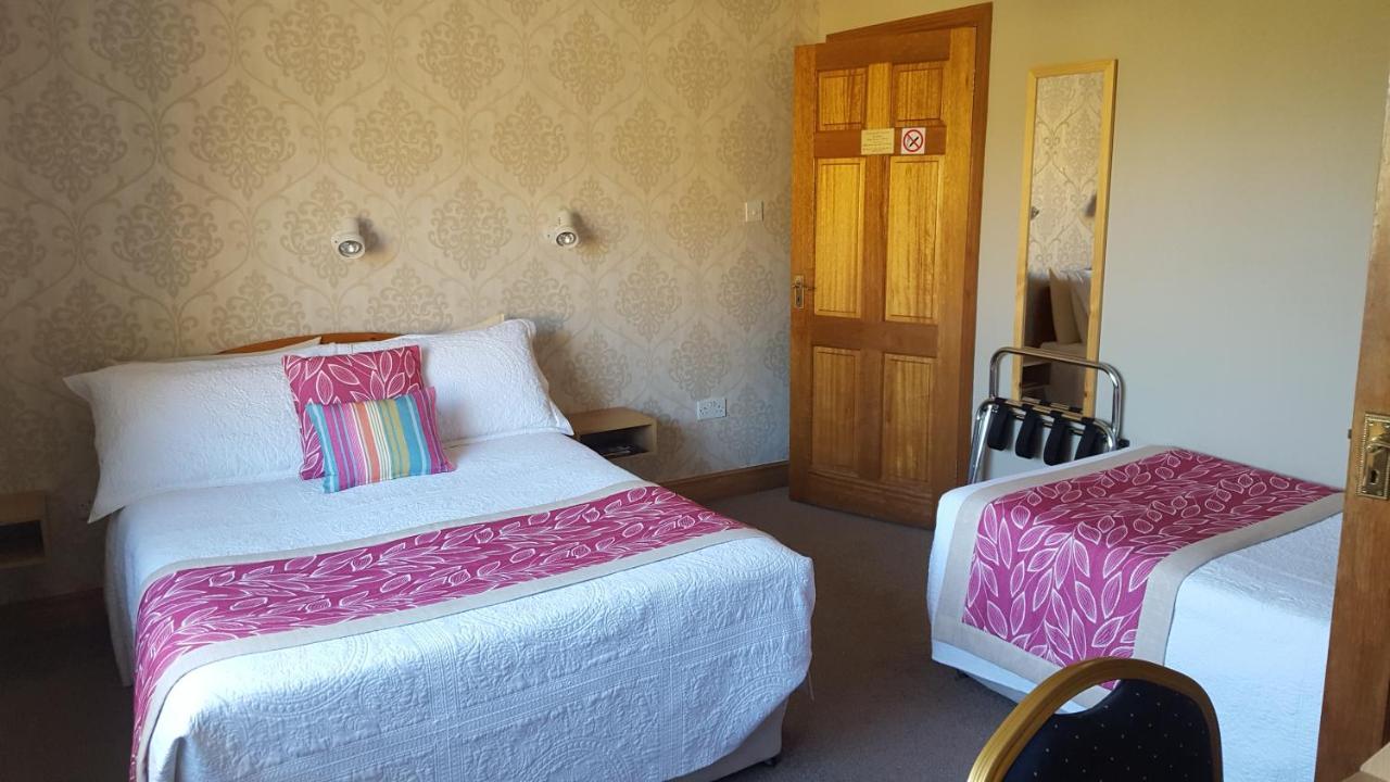 Riverwalk House B&B Oughterard Buitenkant foto
