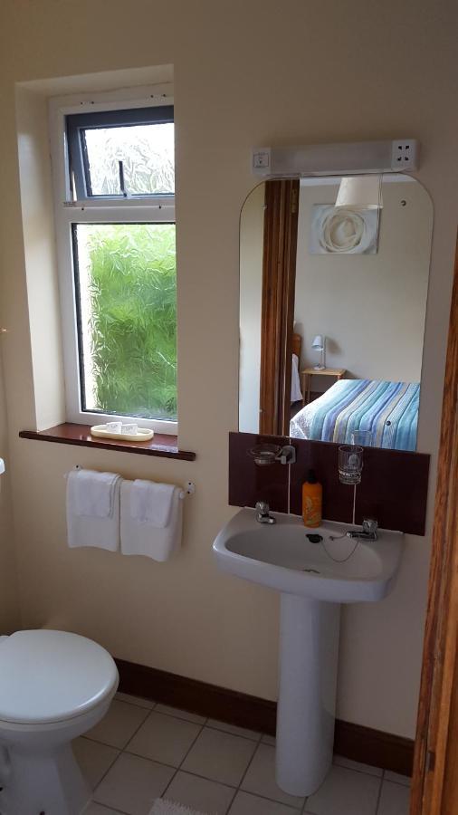 Riverwalk House B&B Oughterard Buitenkant foto