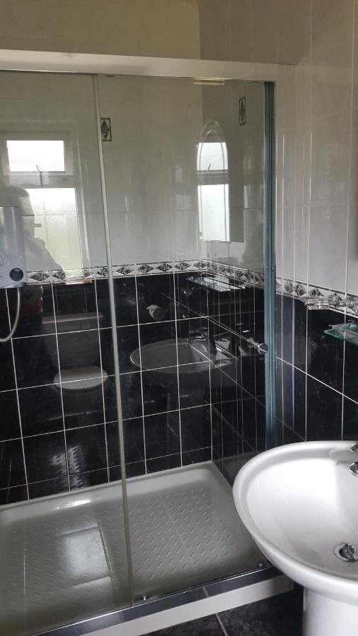 Riverwalk House B&B Oughterard Buitenkant foto