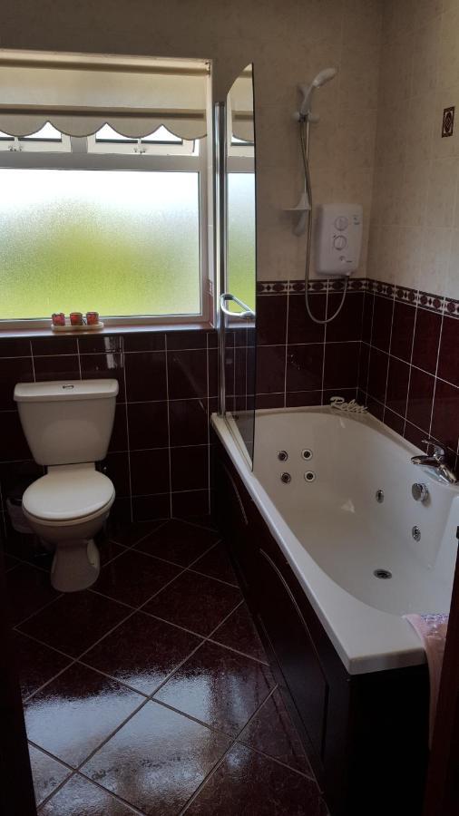 Riverwalk House B&B Oughterard Buitenkant foto